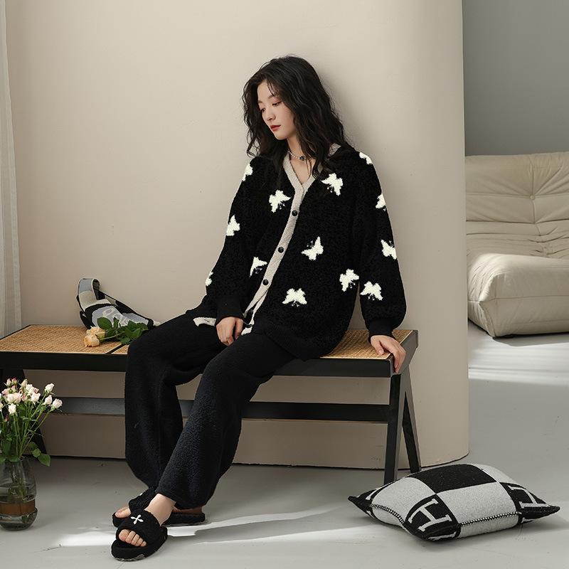Coral Velvet Pajamas Women Autumn Winter Cashmere and Thick Women Can Wear Warm Home Clothing Set Can Be Worn Outside Sleepwear