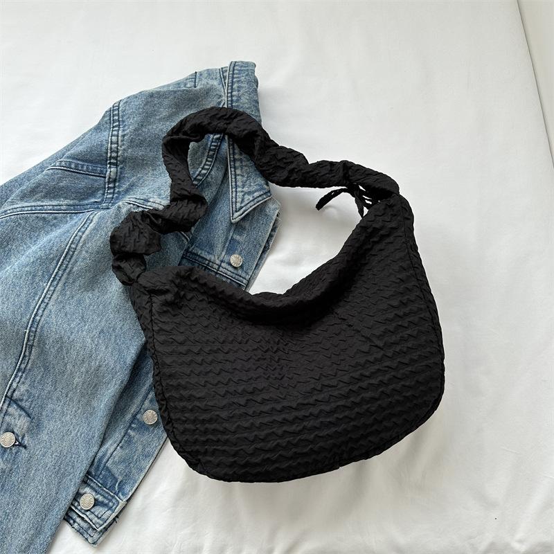 Gentle fashion soft girl large capacity pleated shoulder bag women's 2025 early autumn new Korean version underarm bag tote bag