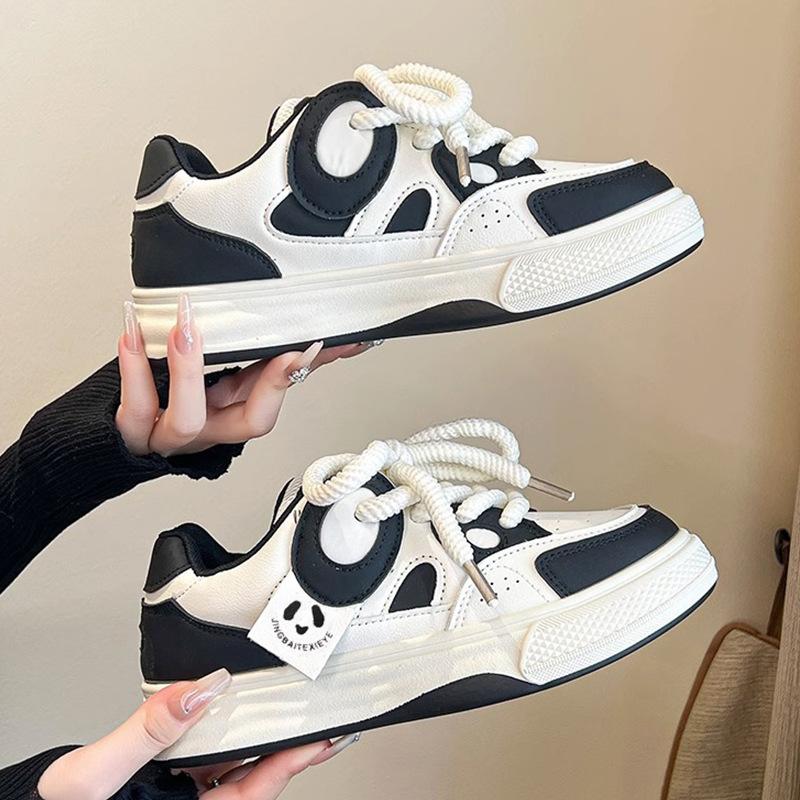 Spring and Autumn Internet Celebrity Thick-soled White Shoes Women's Fashion Trend Lightweight and Versatile Women's Casual Shoes with Niche Texture