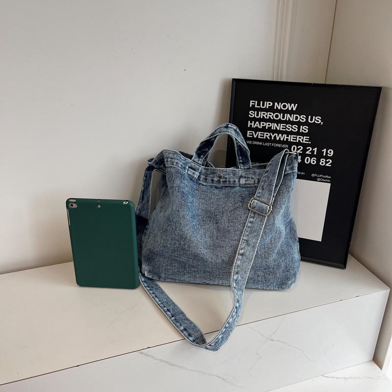 Large Capacity Denim Bag With Magnetic Closure For Casual Travel And Daily Use