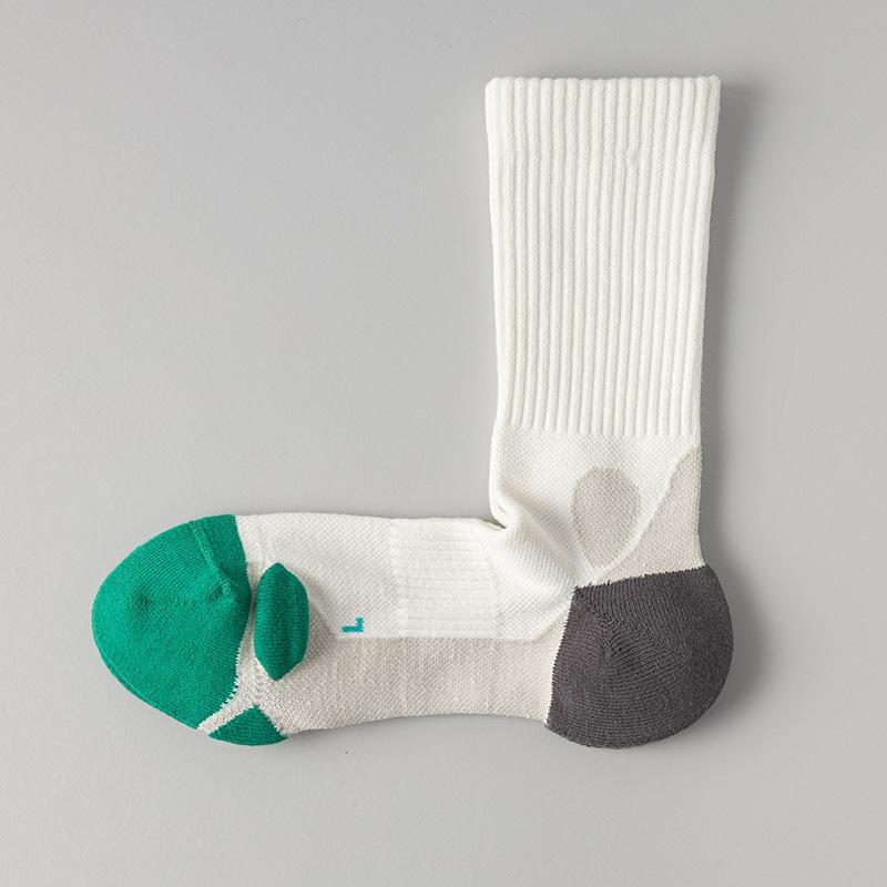 Men's High-top Autumn and Winter Mesh Breathable Striped Color-blocked Professional Loop Sports Socks