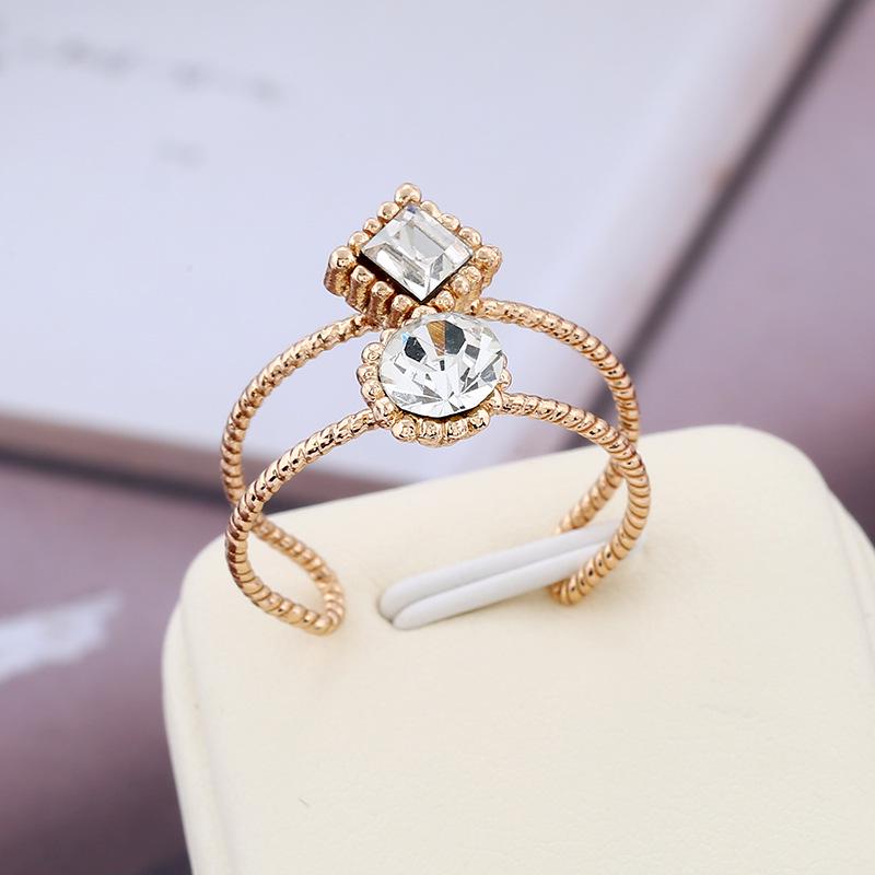 Vintage French-Inspired Diamond-Inlaid Women s Knuckle Ring - Elegant, Simple, Korean-Style Light Luxury Fashion.