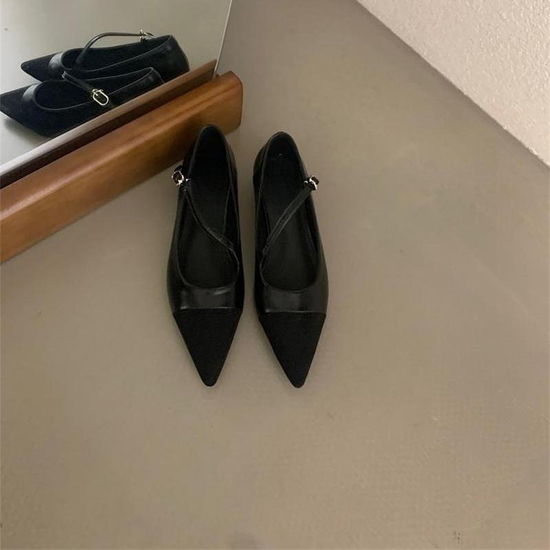 Fashion Single Shoe Women's Spring and Summer New Retro Brown Pointed Leather Shoes with Shallow Mouth Buckle Strap French Flat Shoes