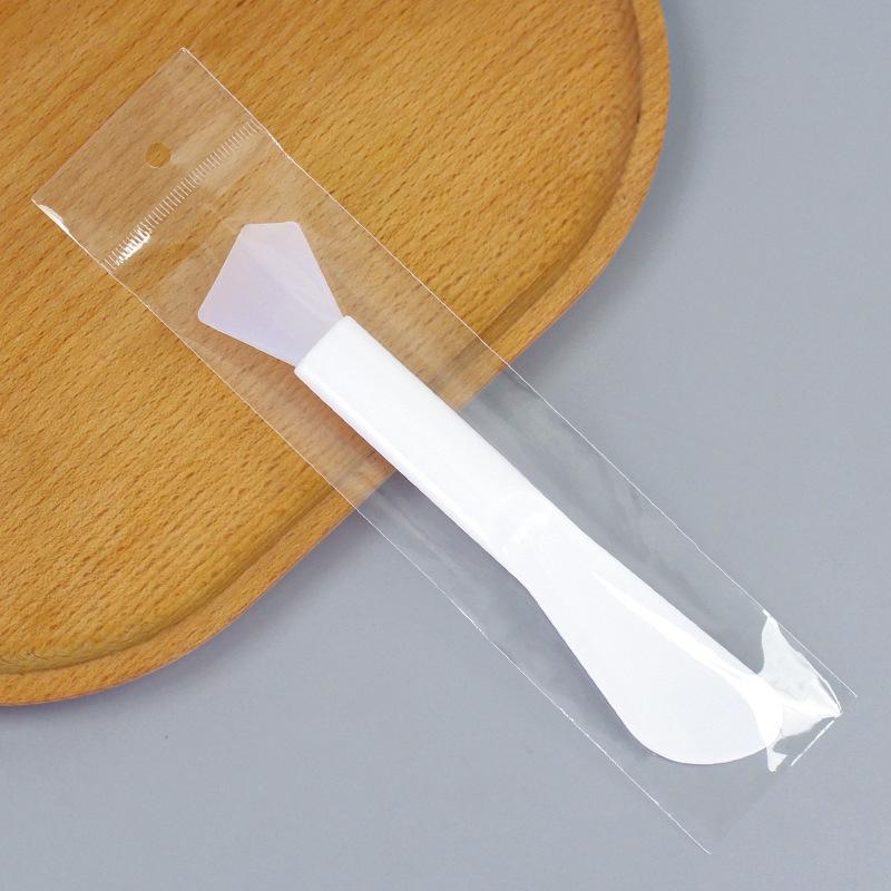 Double-Ended Silicone Mask Brush Mixing Stick Mask Scraper Soft-Tipped Spa Tool Makeup Brush