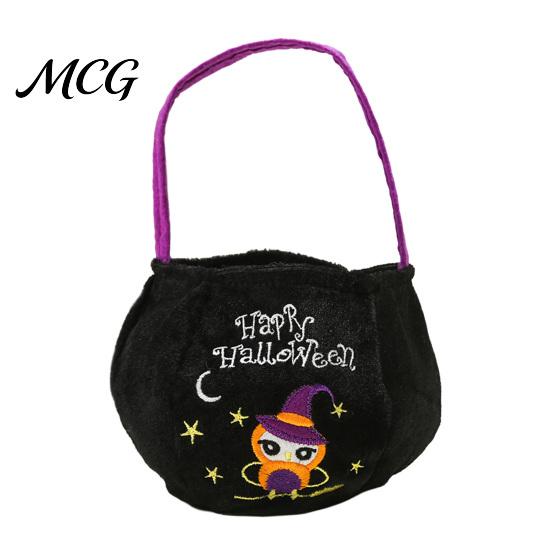 Thick Fabric Candy Pouch Halloween Trick or Treat Bucket, 9.8x5.9 Inch Pumpkin Witch Black Cat Plush Children's Tote Bag, Soft Basket with Handle for