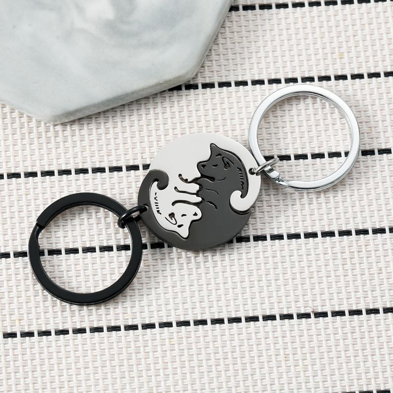 Titanium Steel Hug Dog Stainless Steel Keychain Cute Pet Design Fashion Couple Pendant Practical Valentine's Day Gift