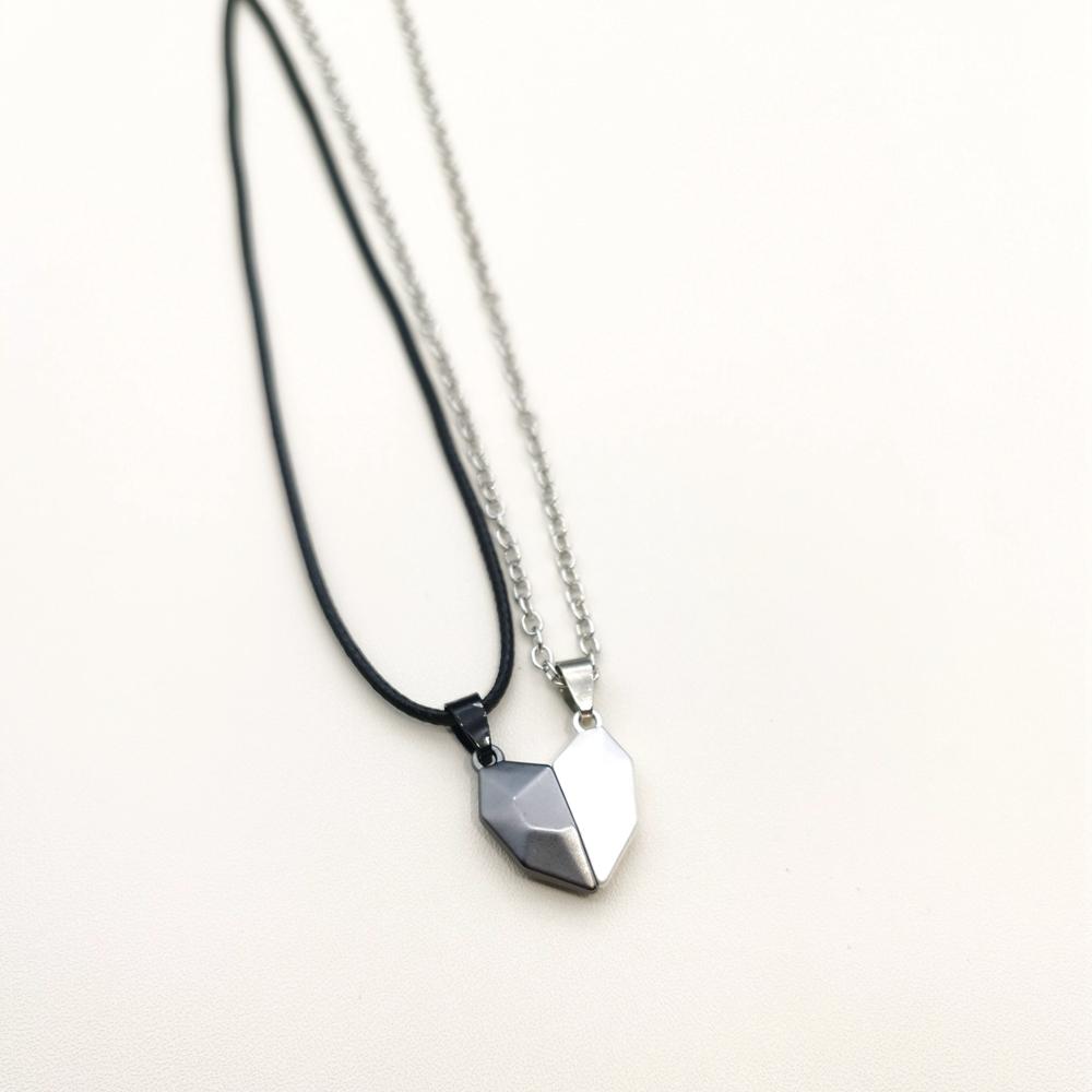 Korean Fashion Magnetic Couple Necklace For Lovers Gothic Punk Heart Pendant Necklace For Men Women Necklaces Party Gift Jewelry