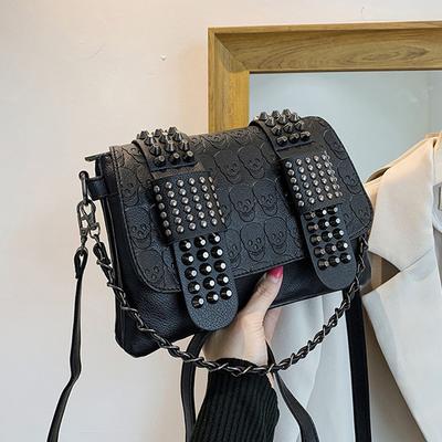 Dámská kabelka přes rameno s lebkovými nýty vintage černá PU kožená crossbody kabelka designová messenger taška nová móda dámská kabelka