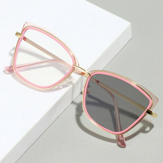 Men's Retro Anti-Blue Light Photochromic Glasses with Double Bridge Metal Frame, Suitable for Prescription Lenses