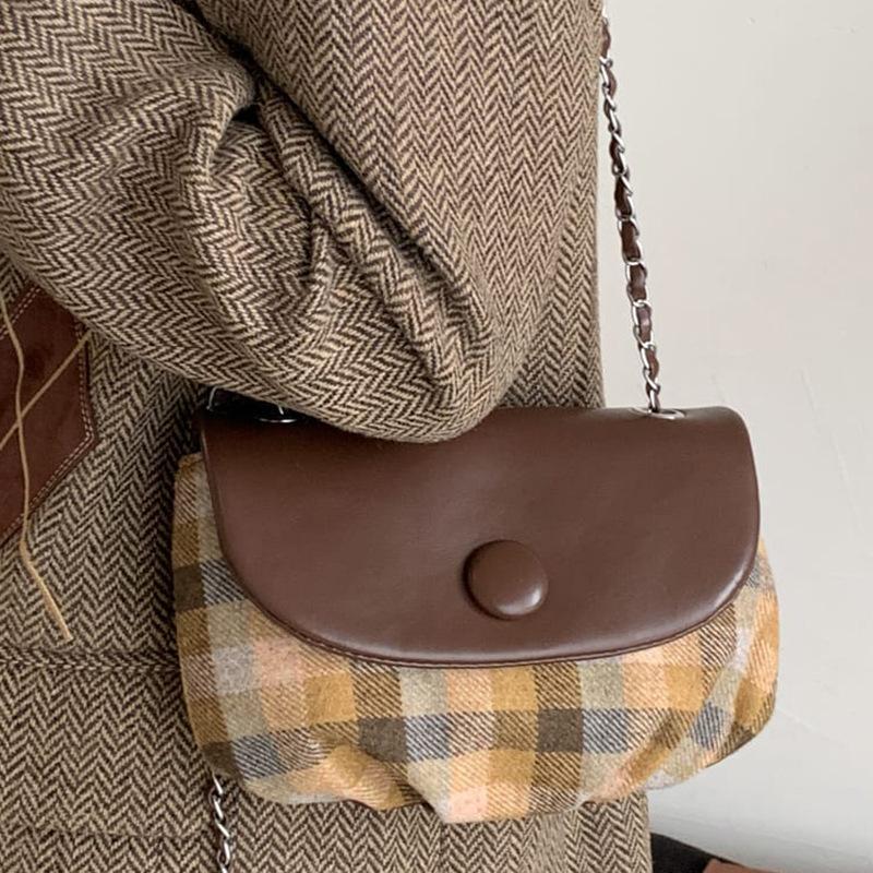 Stylish Saddle Bag, Retro Casual and Individual Single-shoulder Crossbody Bag, Commuting Small Square Bag