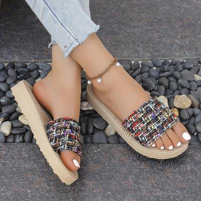 Women's Summer Sandals: Lightweight Flip-Flops & Fashionable Wedge Sandals for Outdoor, Beach, & Seaside Comfort.