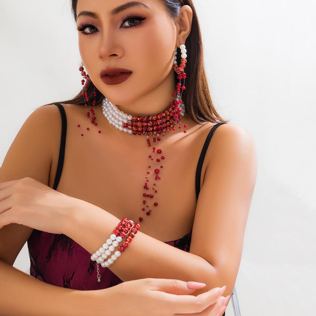 Blutige Imitationsperlen-Kette mit langen Quasten / Armband / Ohrringe für Damen Gothic Halloween Accessoires Modeschmuck