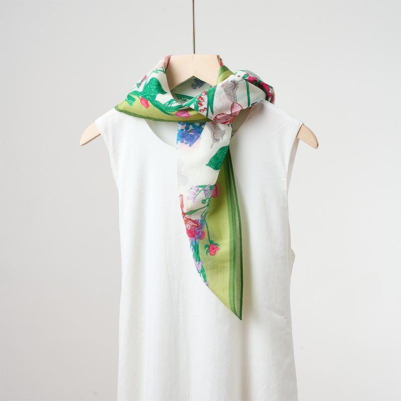 Flower Printed Lightweight Breathable Women Fashion Square Neck Scarf
