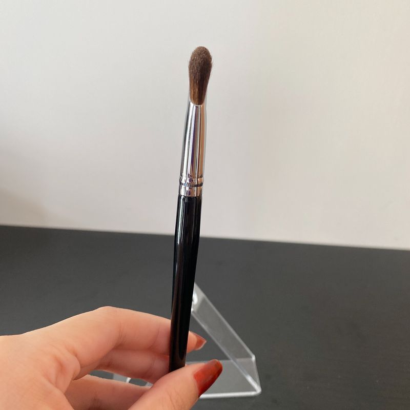 Horse Hair Sickle Type Eye Countour Brush Bevel Shading Brush Nose Shadow Brush Nose Bridge Brush Makeup Brush Animal Hair