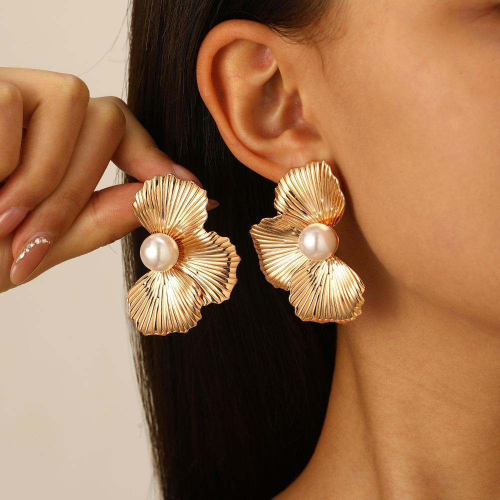 Exaggerated Leaf Drop Earrings Gold Color Plated Petal Pendant Earrings  Party Ear Accessories