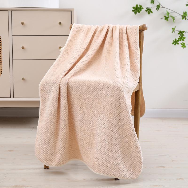 Tilpasset Broderi Fortykket Korallfleece Håndkle: Absorberende Bade-, Trenings- og Bassenghåndkle
