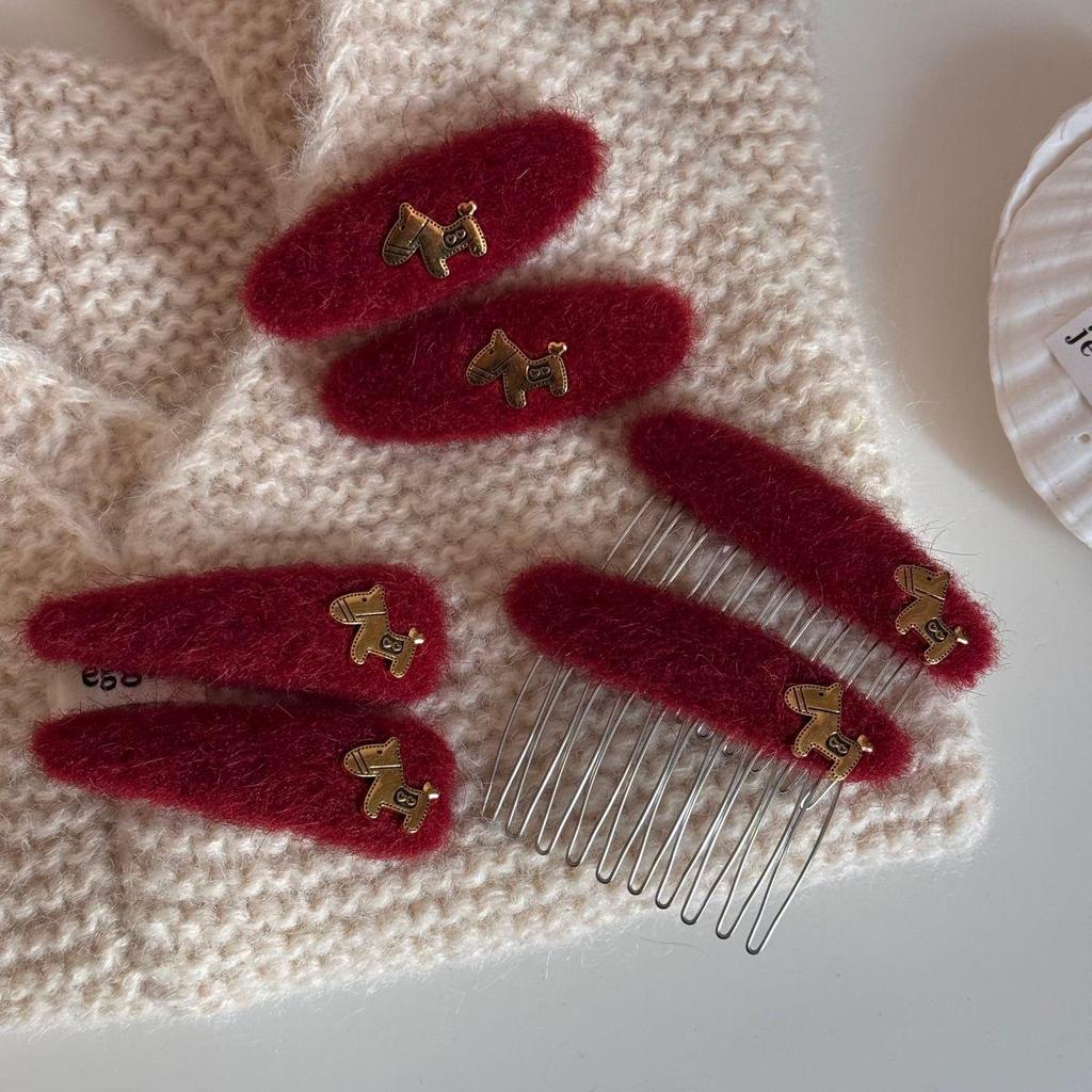Red & Gold Woolen Horse Hair Clip for Women