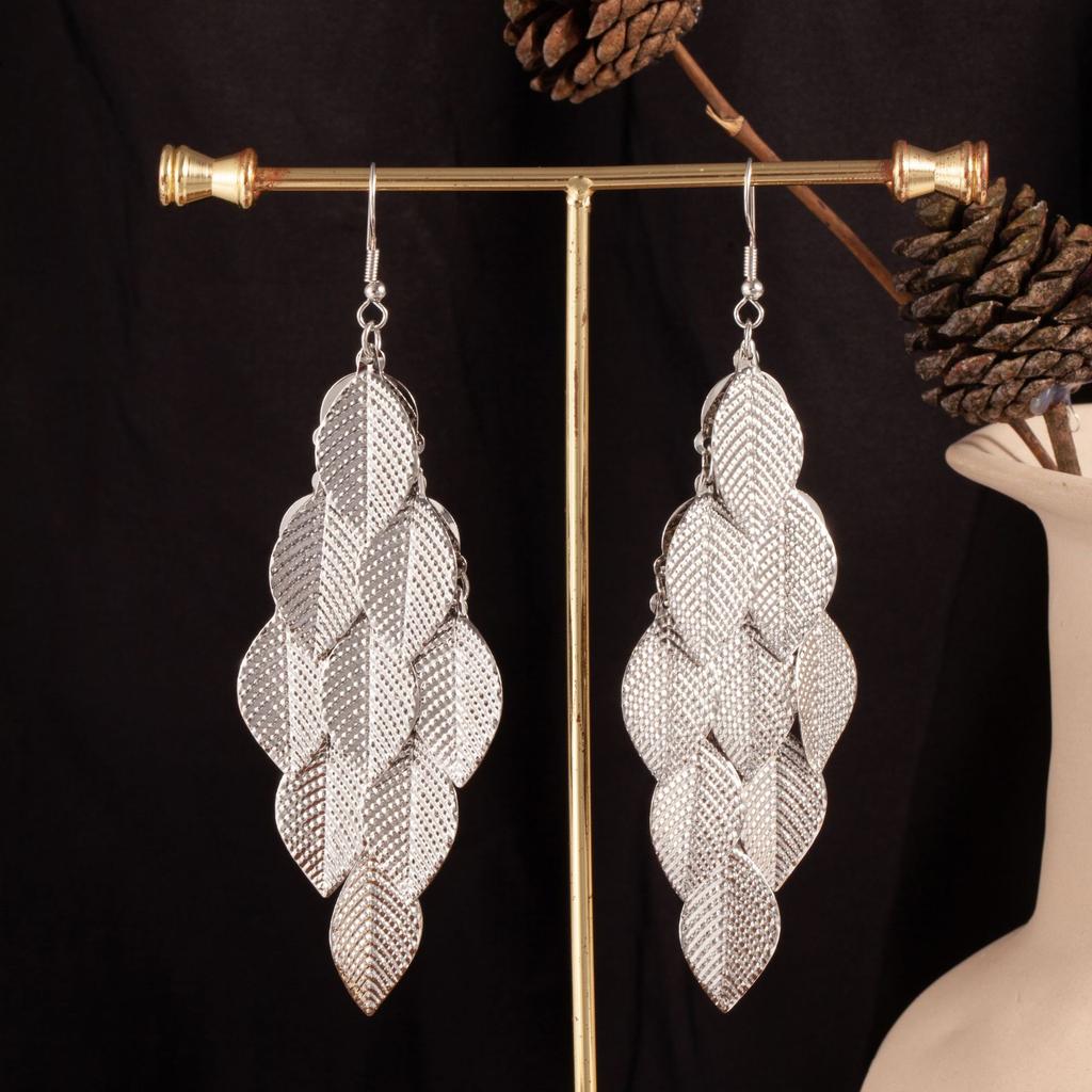 Personalized Indian Baroque Retro Wind Willow Leaf Long Women'S Earrings Hollow Love Multi-Layer Fringed Earrings