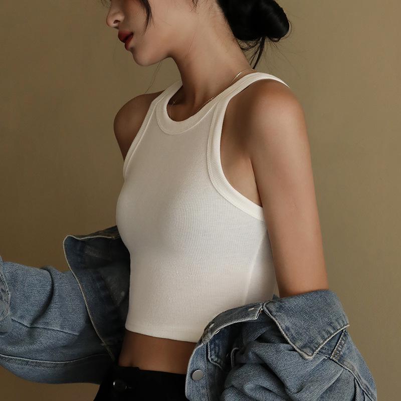 

Женская черная трикотажная майка без рукавов с круглым вырезом в спортивном стиле Small