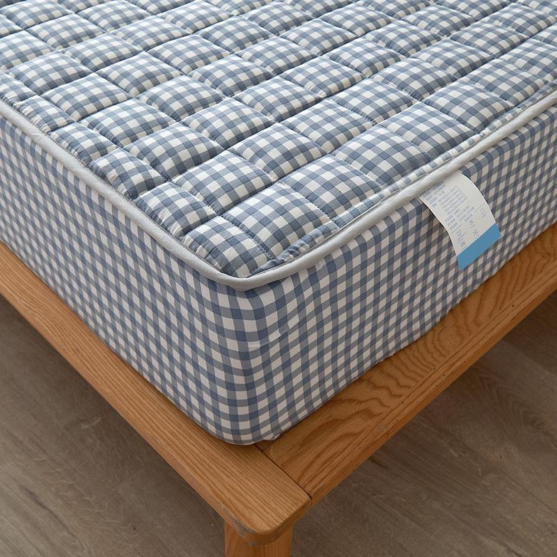 2024 Skin-Friendly Waterproof and Anti-Slip Cotton Mattress Protector