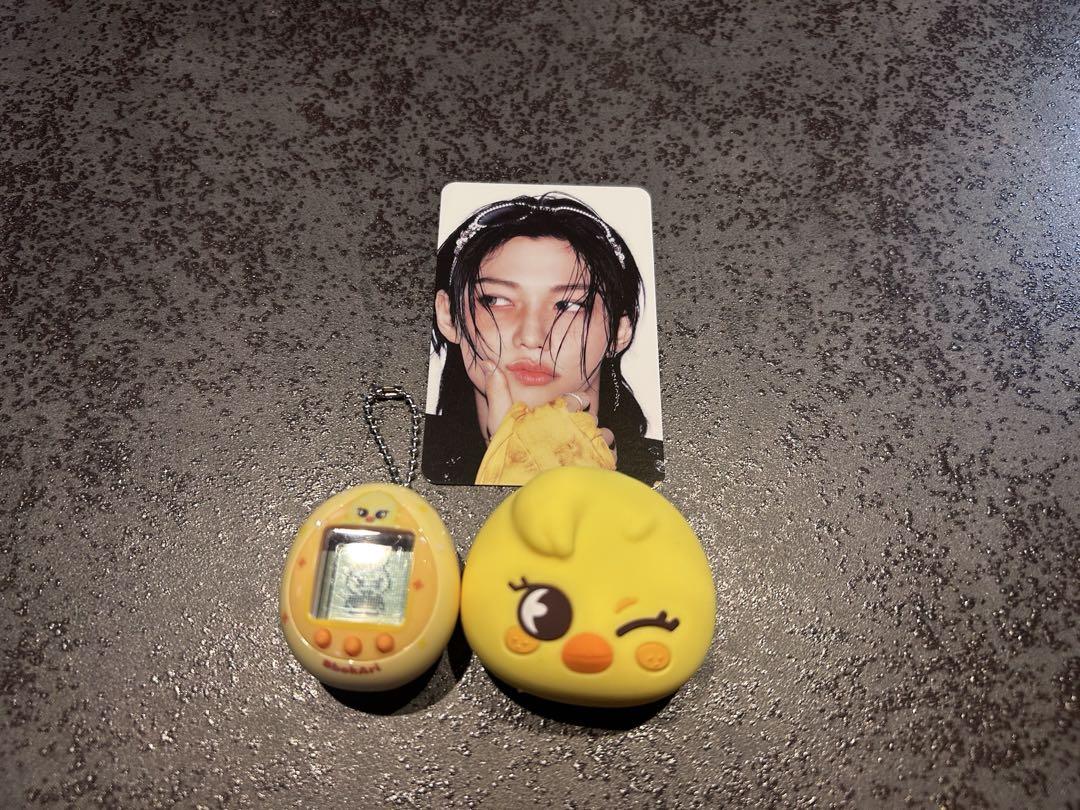 

[ВЖИВАНИЙ] Skzoo Тамагочі Погарі Фелікс КАРМА з торговою карткою