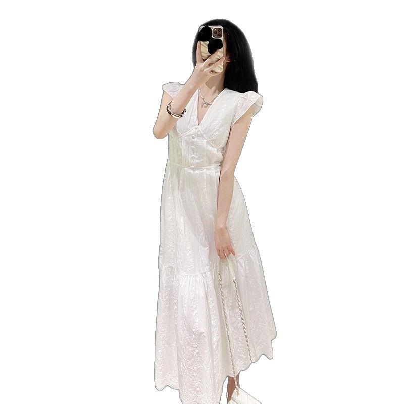 2025 Elegant French-Korean White Dress with Gentle Waist and Mid-Length Skirt