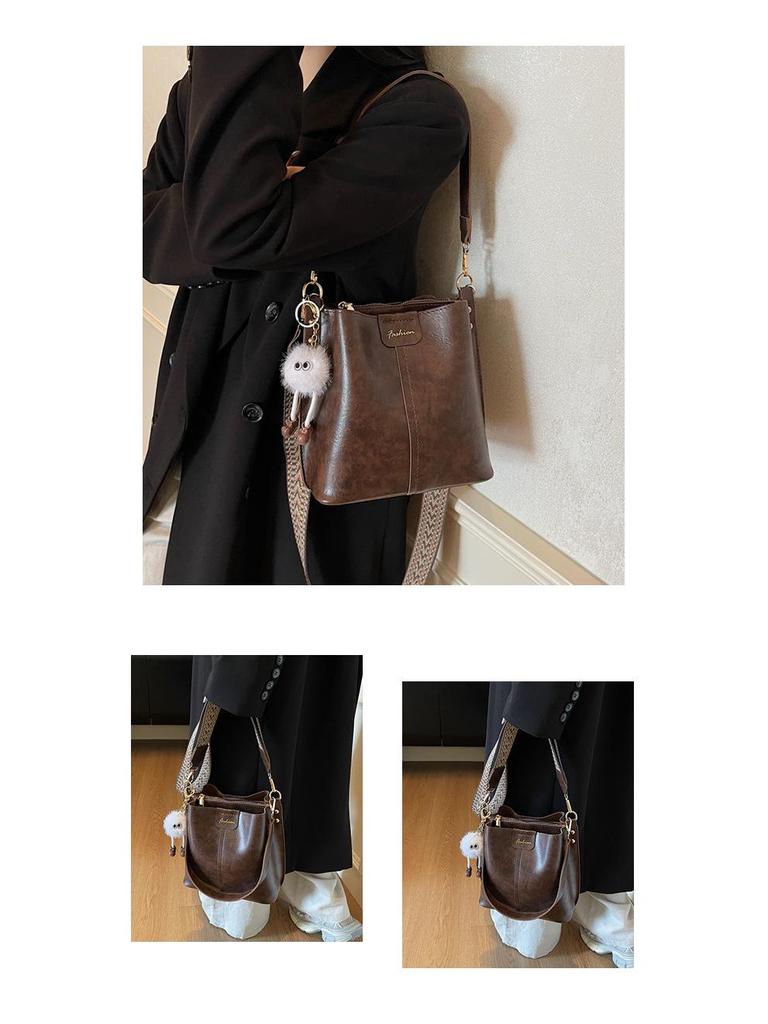 Korean Style Retro Square Bucket Bag - Versatile Large Capacity Crossbody for Women