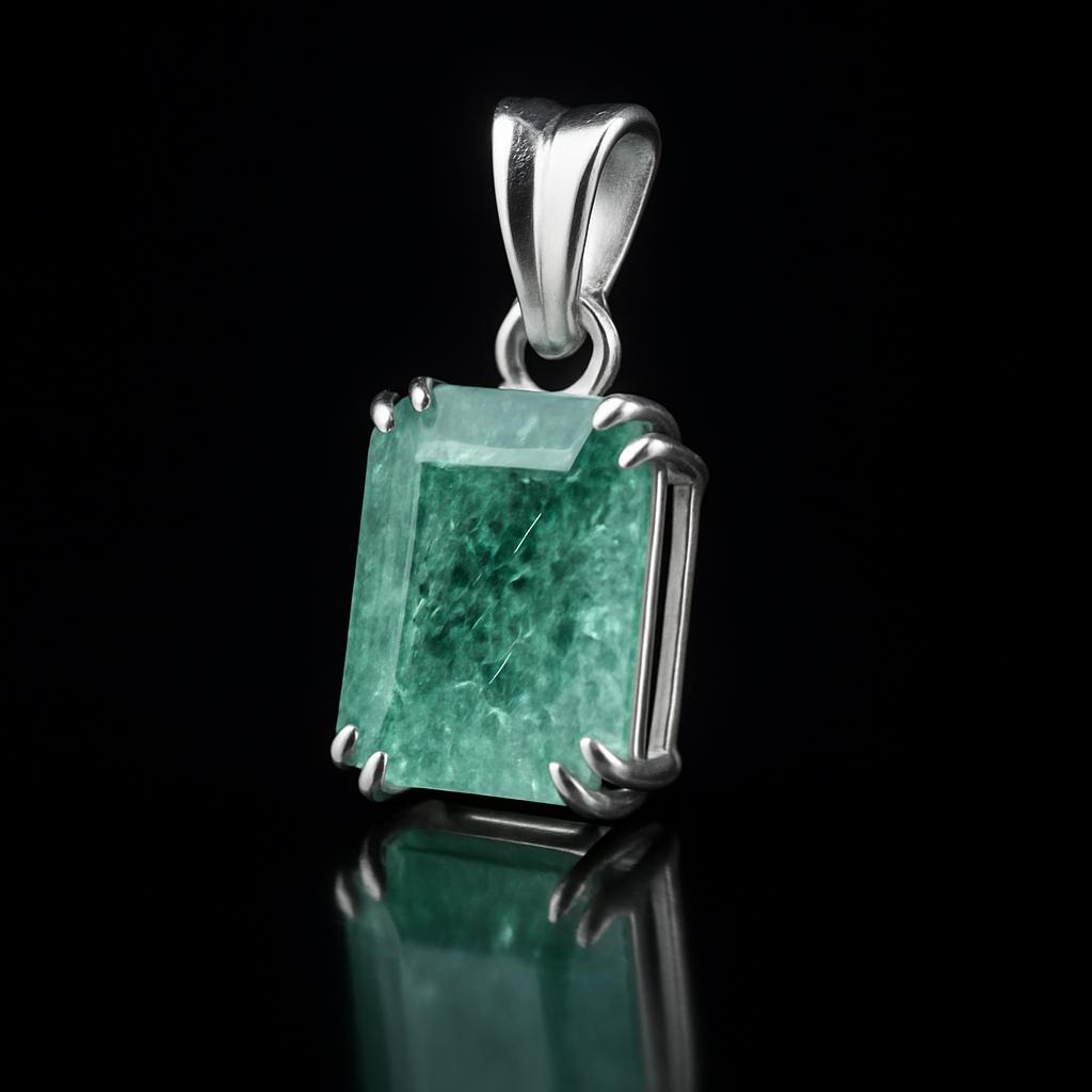 AAA+ Zertifizierter 21 Karat Natürlicher Grüner Smaragd 925 Sterling Silber Smaragd Anhänger
