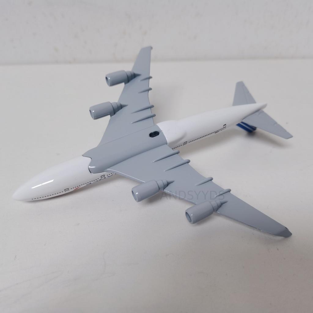 Diecast 16cm Metal Alloy B747 Aircraft Air France Airplane Model 1/400 Scale with Stand 747 Aviation Souvenir Plane