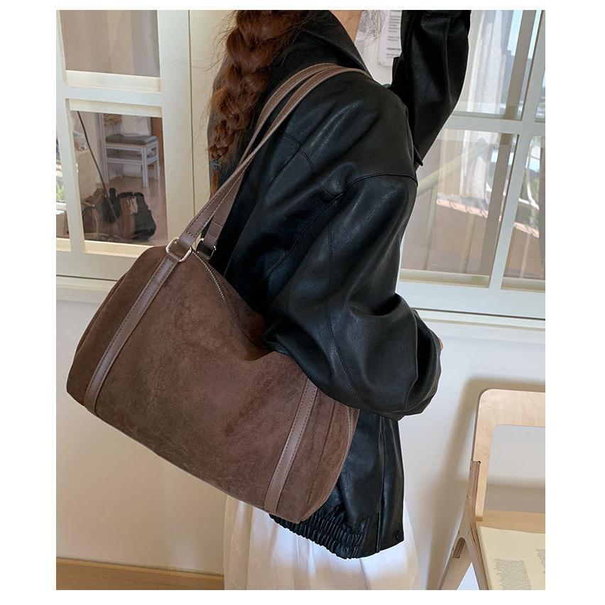 IELGY Retro Fashion Suede Ladies Messenger Bag - Large Capacity & One Shoulder Design