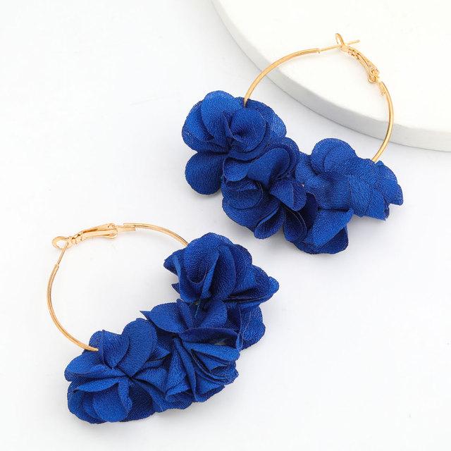 Pauli Manfi Fashion New Metal Fabric Flower Petal Drop Earrings Women 'S Sexy Elegant Casual Jewelry Accessories