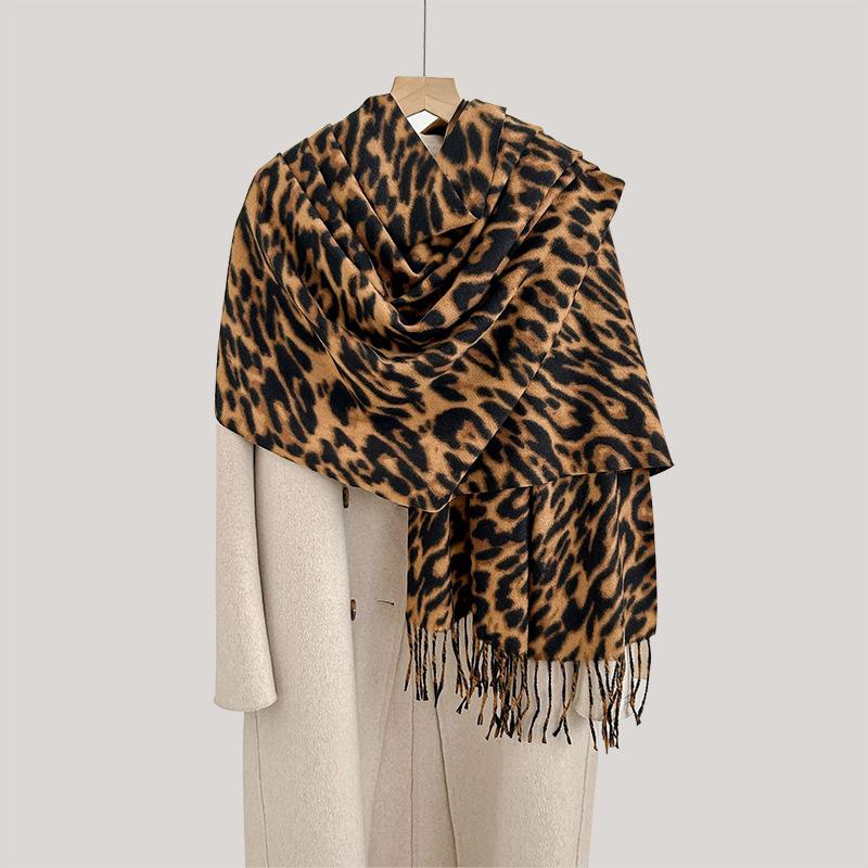 Leopard Print Scarf for Women, High-End Winter Vintage 2024 New Versatile Imitation Cashmere Warm Tassel Thickened Shawl
