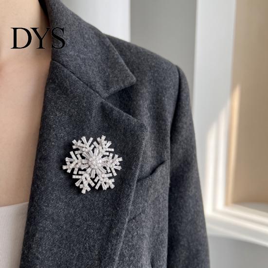 Sparkling Snowflake Brooches Brooch Pin for Women, Rhinestone Alloy Lapel Women Formal Pins Pin, Decorative Accessory Coats Sweaters Suits Dresses
