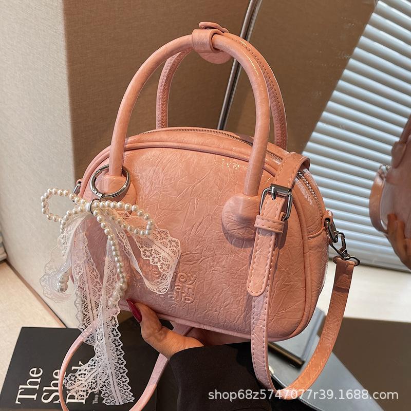 Korean Version of Ins Fashion Hand-held Bowling Bag Women's 2025 Simple and Versatile Shoulder Bag High-end Casual Crossbody Bag