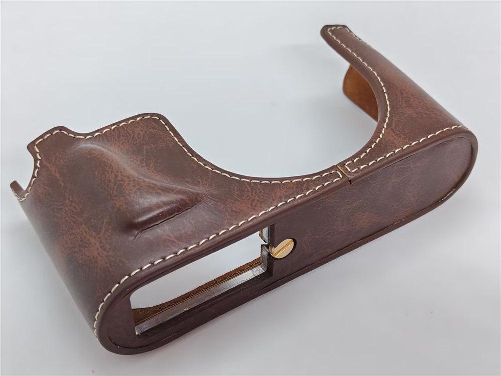 

Напівчохол з ПУ шкіри для камери Leica X Vario X Typ 113 107 з отвором для батареї, нижня кришка