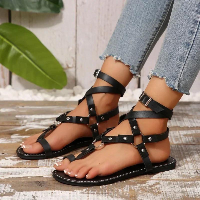 Fashion Rome Women Shoes 2025 Summer Women's Sandals Retro Ankle Buckle Rivet Flat Sandals British Style Plus Size 36-43 Ladies Shoes