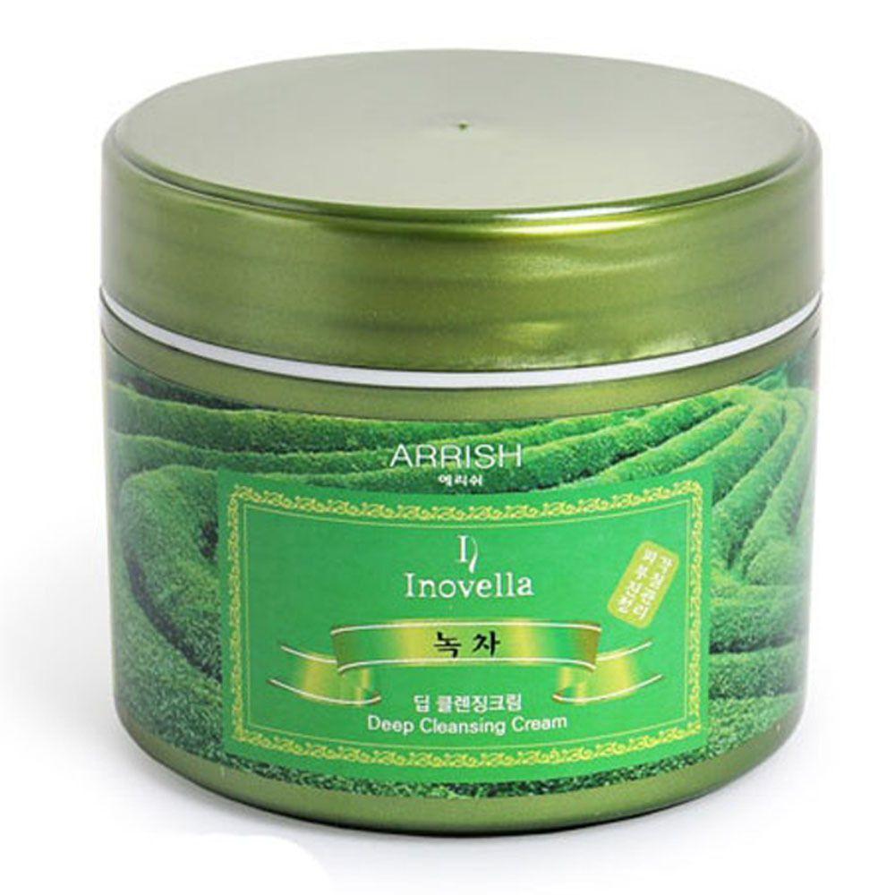

ZOEOIKBS Green Tea Cleansing Cream 300ml, which soothes the skin and fills it with moisture.