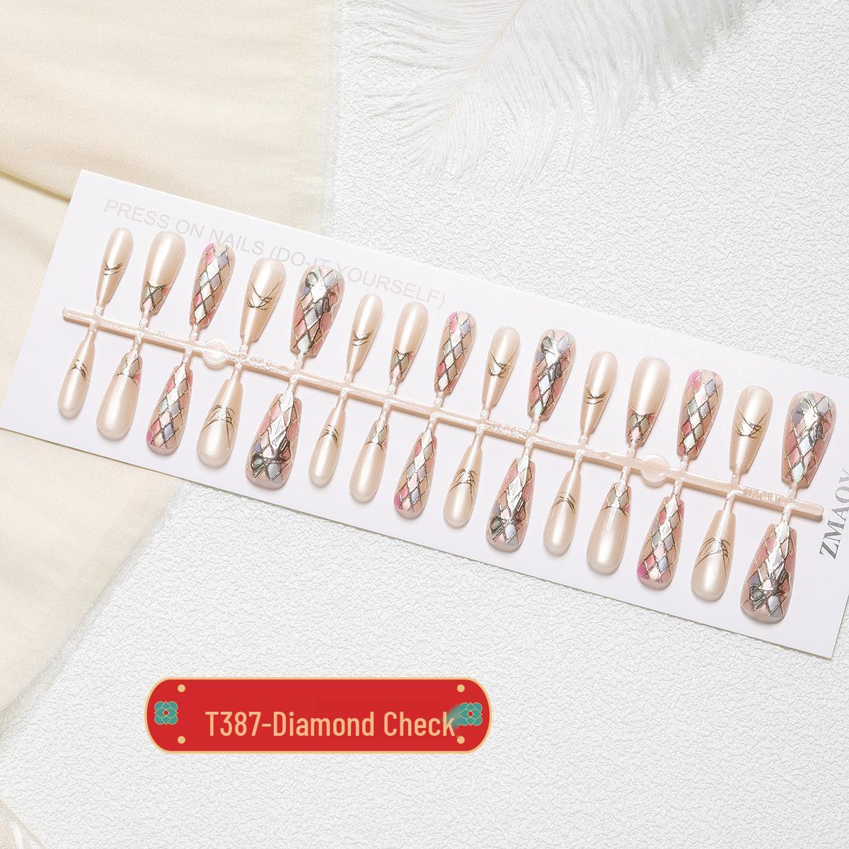 

Rhombus Plaid Color-Changing Cat Eye Nail Art Set: 30 Pre-Made Mid-Length Wearable Nail Patches