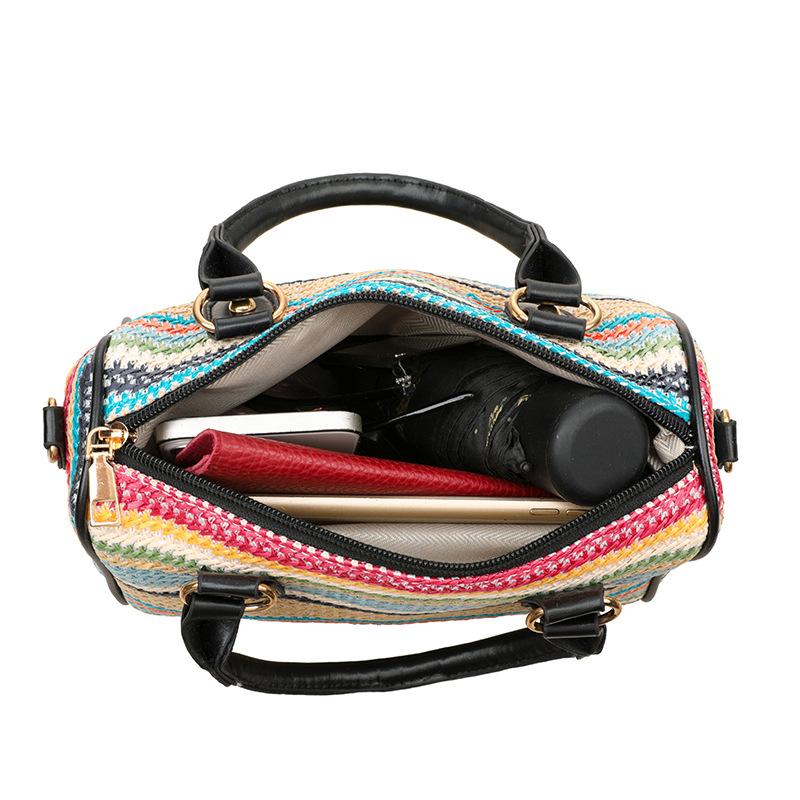 Lässige Umhängetasche zum Umhängen, modische und einfache handgehaltene Strandurlaubstasche aus Strohgeflecht