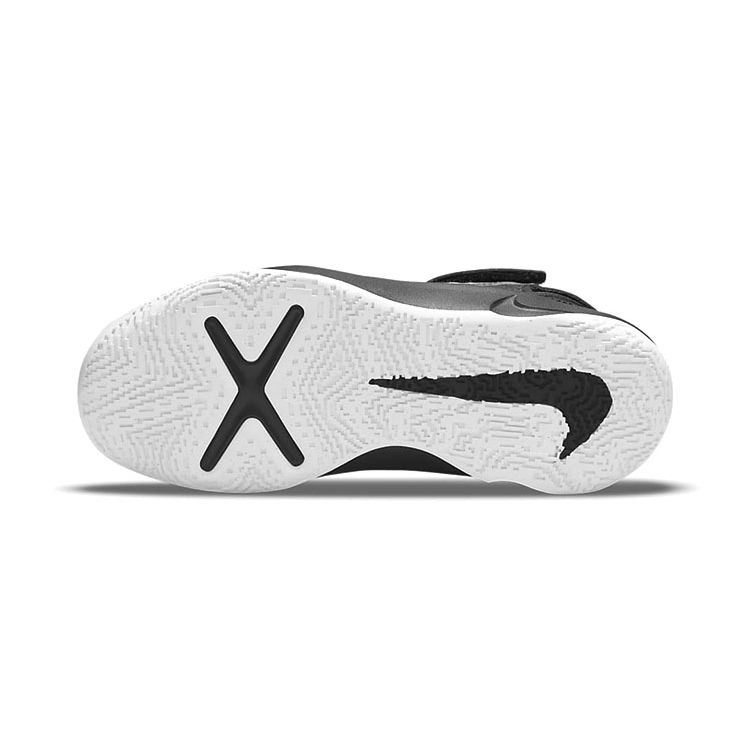 Nike Zapatillas de deporte para niños Team Hustle D10 FlyEase PS en color negro metalizado y plateado, color blanco volt DD7302-004