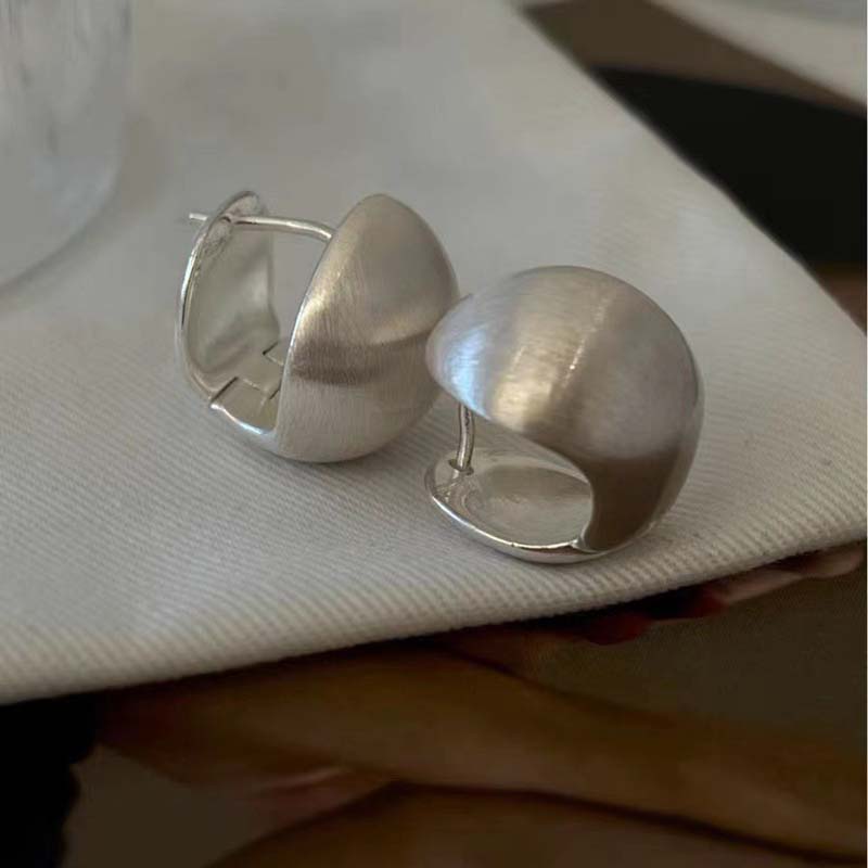 Modische Metall Gebürstet Mattierte Halbkreis Ohrstecker für Damen Vintage Goldfarben Runde Kugel Temperament Ohrringe Zirkonia Geschenk