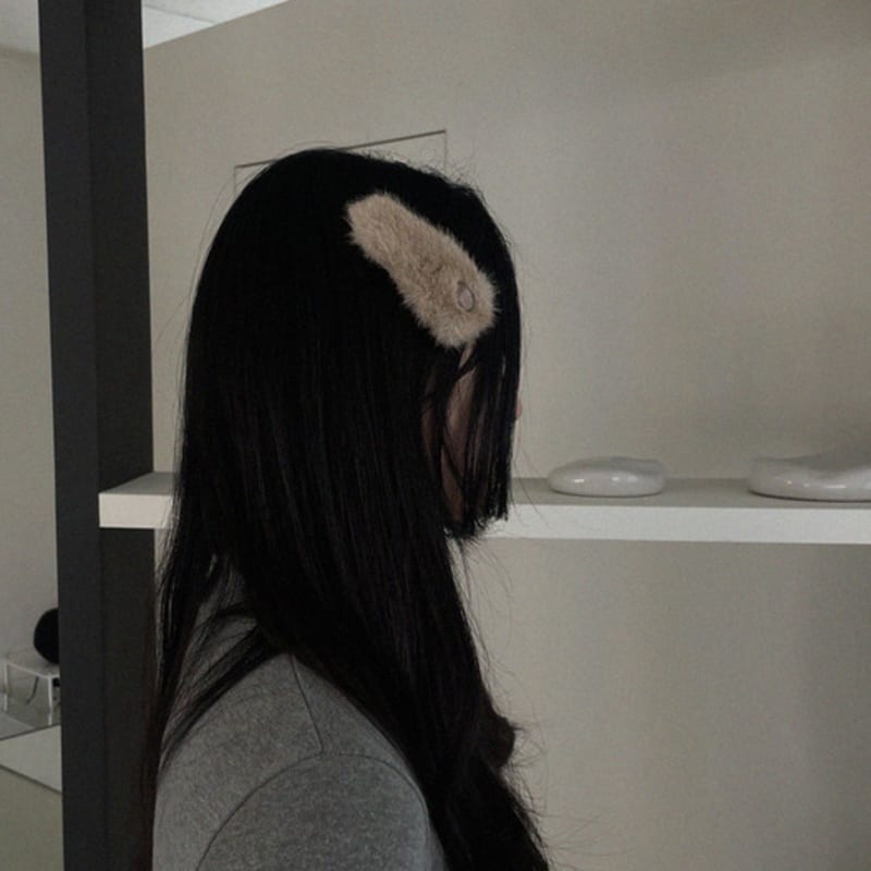 APIOH FUR HAIRPIN
