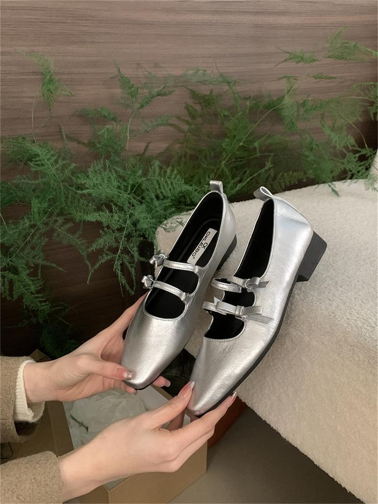 

Korean version of temperament evening style design sense double bow French retro Mary Jane thick heel 2025 autumn single shoes women s shoes 39