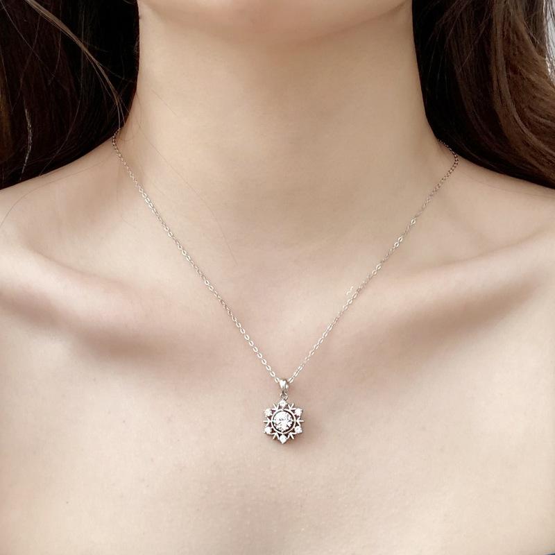 Lindon S925 Sterling Silver Moissanite Luxury Personality Pendant Necklace Women's Classic Tide Sugar Full of Wild Clavicle Chain