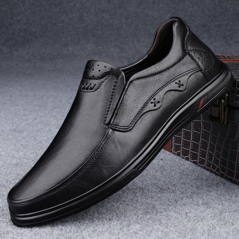Fashion Genuine Leather Men Boat Shoes Breathable Male Business Loafers Classic Slip on Flats Casual Footwear New Antiskid Driving Shoes
