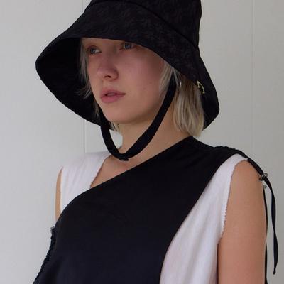 UNDERCONTROL STUDIO STRAP BUCKET / BLUMENMUSTER / MOno schwarz