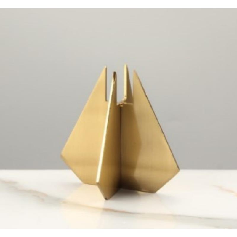 

Современный простой металлический подсвечник креативный треугольный декоративный орнамент золотой геометрический гостиная обеденный стол домашнее искусство