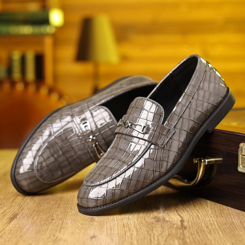 Luxury Brand Designer New Men White Grey Blue Metal Button Flats Shoes Moccasins Wedding Prom Homecoming Loafers Zapatos Hombre