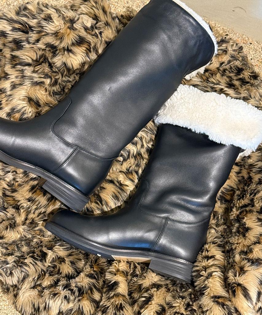 Leah Velour Fur Boots _Black