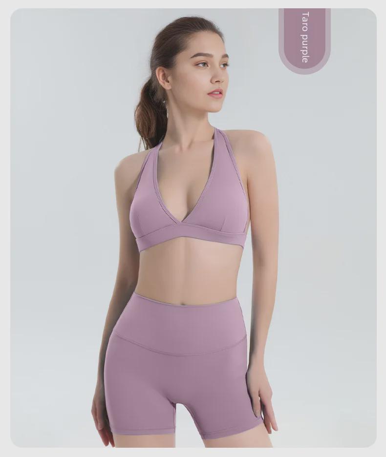 Women's Halter Neck Sports Bra and High Waist Tummy-Lifting Yoga Pants Set with Chest Pad - Quick Dry